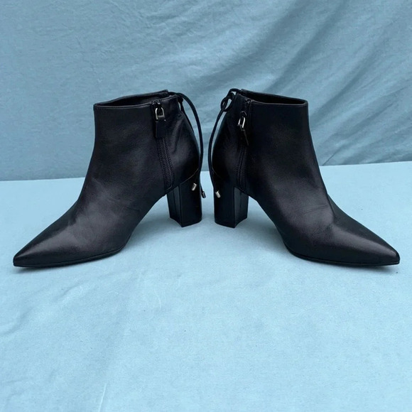 NWOT - Stuart Weitzman Tieback 75 POINTY Block Bootie BLACK LEATHER 6.5B Women - Picture 2 of 9